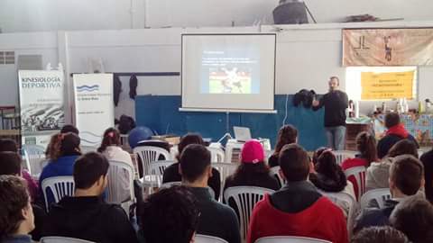 foto de elasticos como guia y asistentes del movimiento